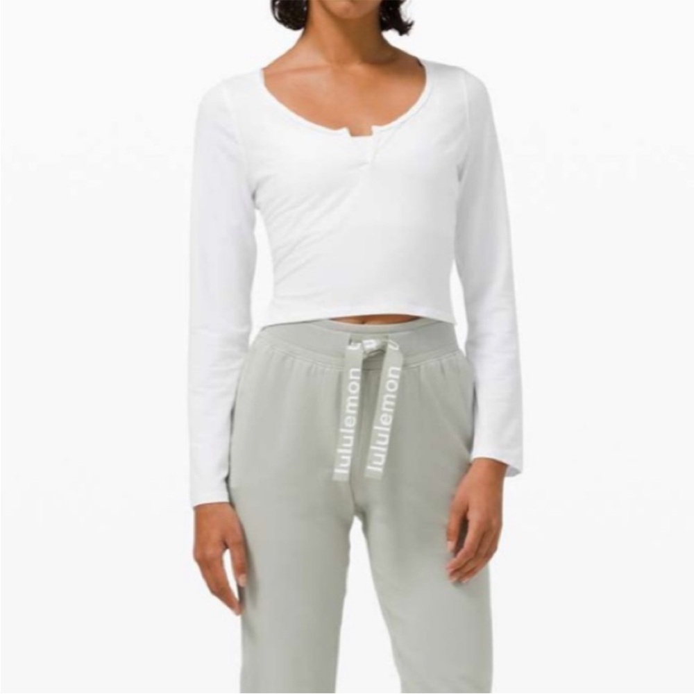 Lululemon Cropped Henley Shirt, Size 6